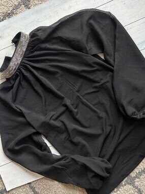 NWT $119 CABLE & GAUGE rhinestone collar semi sheer blouse xs